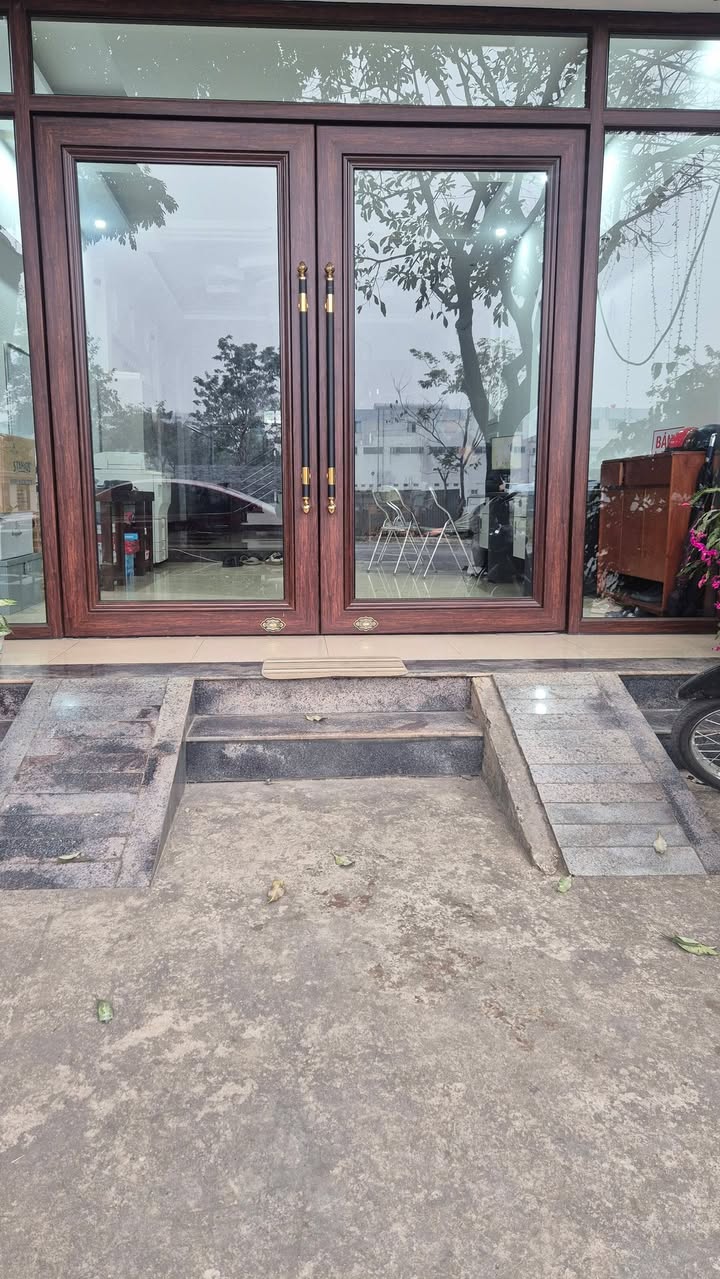 Nhà 3 tầng Châu Úy, Lào Cai 100m² giá 4 tỷ - Vị trí đắc địa cho đầu tư!