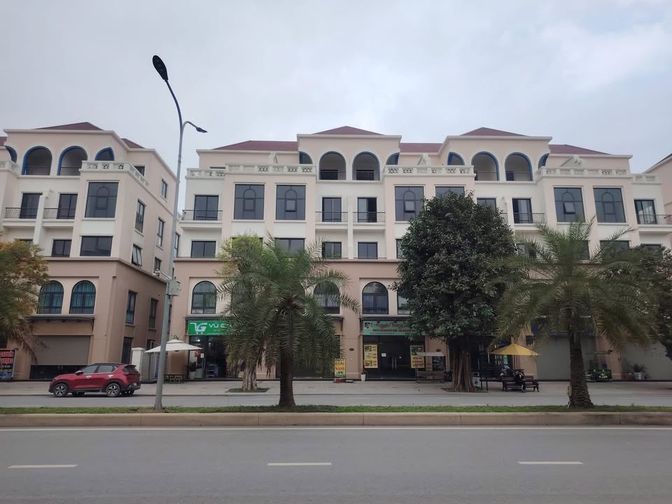 Shophouse 2 mặt tiền tại Vinhomes Ocean Park 120m² giá 24.5 tỷ - Đầu tư sinh lời hấp dẫn!