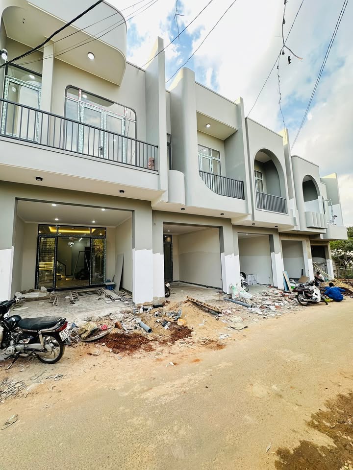 Nhà riêng hẻm 13 Chu Văn An, Pleiku 67m² giá 2.19 tỷ - Thiết kế hiện đại, sẵn sàng ở ngay!