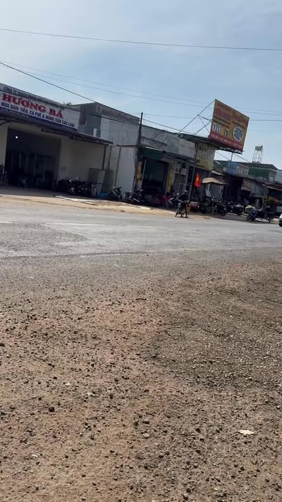 Đất nền Huyện Ea Kar, Đắk Lắk 360m² giá 2.1 tỷ - Vị trí kinh doanh nhộn nhịp!