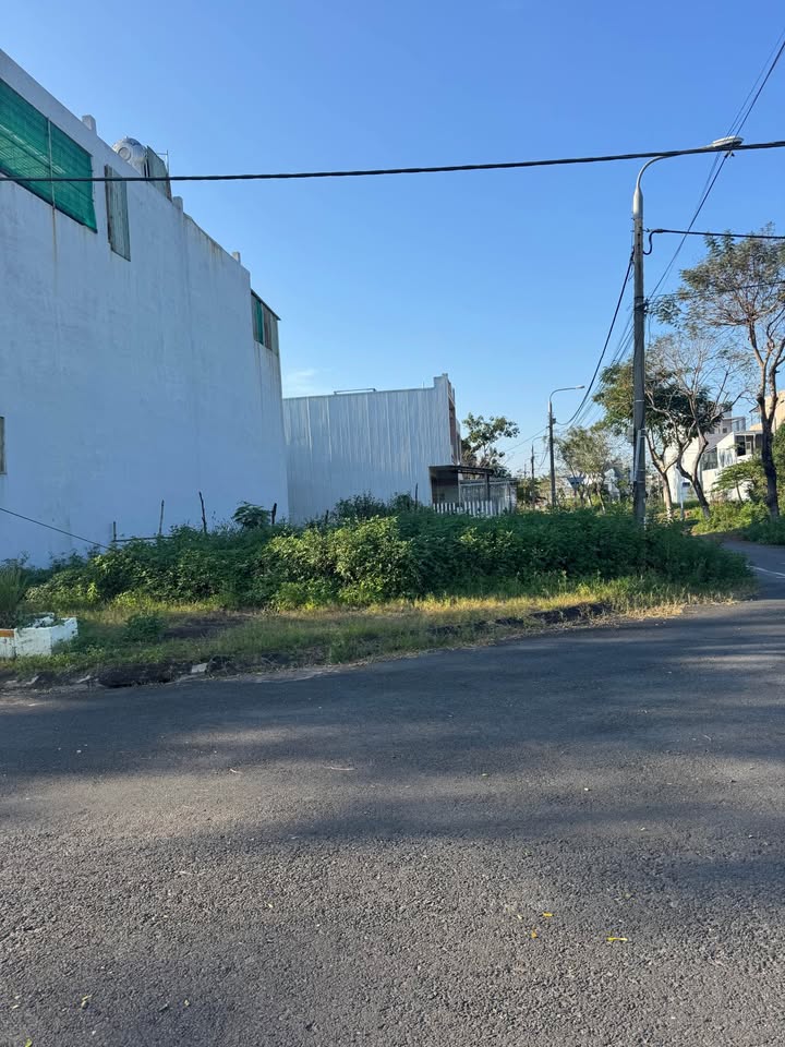 Đất nền lô góc Đà Nẵng 195m² giá 15 tỷ - Vị trí vàng để đầu tư!