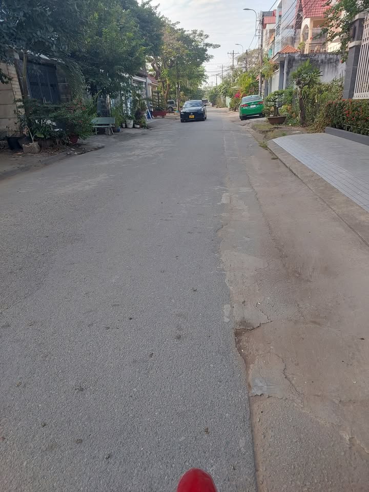 Nhà cấp 4 mặt tiền đường 885 Nguyễn Duy Trinh, 135m², giá 4.05 tỷ - Cơ hội đầu tư tuyệt vời!