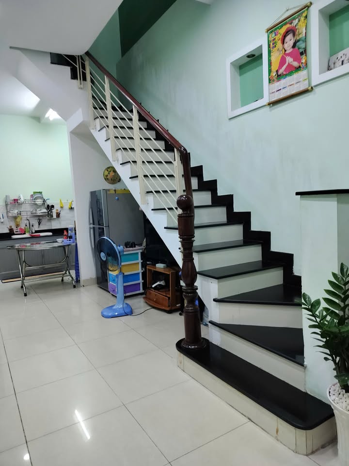 Nhà riêng Hoàng Bật Đạt Tân Bình 54m² giá 5.9 tỷ - Sổ hồng riêng, vào ở ngay!