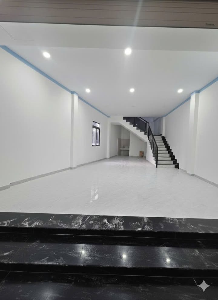 Nhà 2 mặt tiền Quốc lộ 1K, Dĩ An 226m² giá 11.5 tỷ - Chính chủ bán gấp!