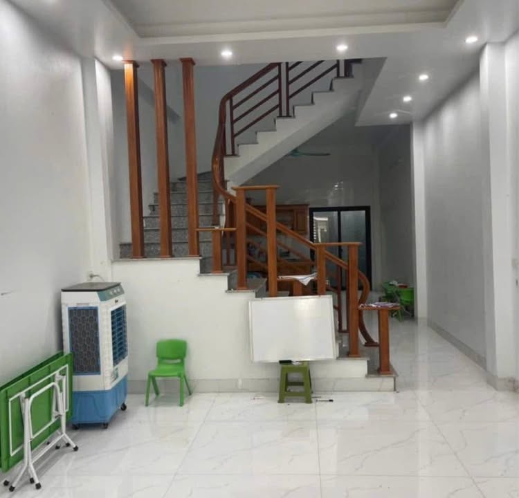 Nhà 3 tầng tại Nam Bình 88m² giá 4.5 tỷ - Vị trí đắc địa gần bệnh viện