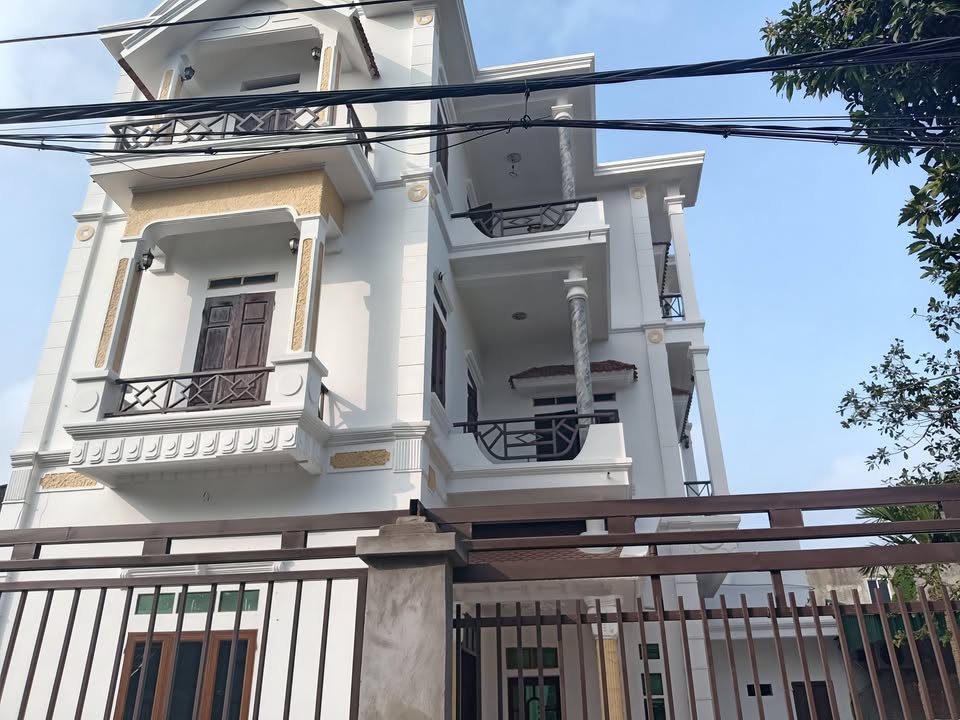 Nhà 3 tầng 186m² tại Sơn Du, Nguyên Khê, giá 75 triệu - Cơ hội lý tưởng cho nhiều thế hệ!