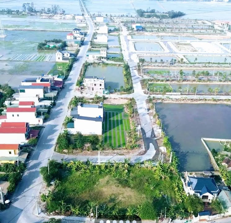 Đất nền MBQH 476 Đông Hòa 100m² giá chỉ 8xx triệu - Cơ hội đầu tư hiếm có!