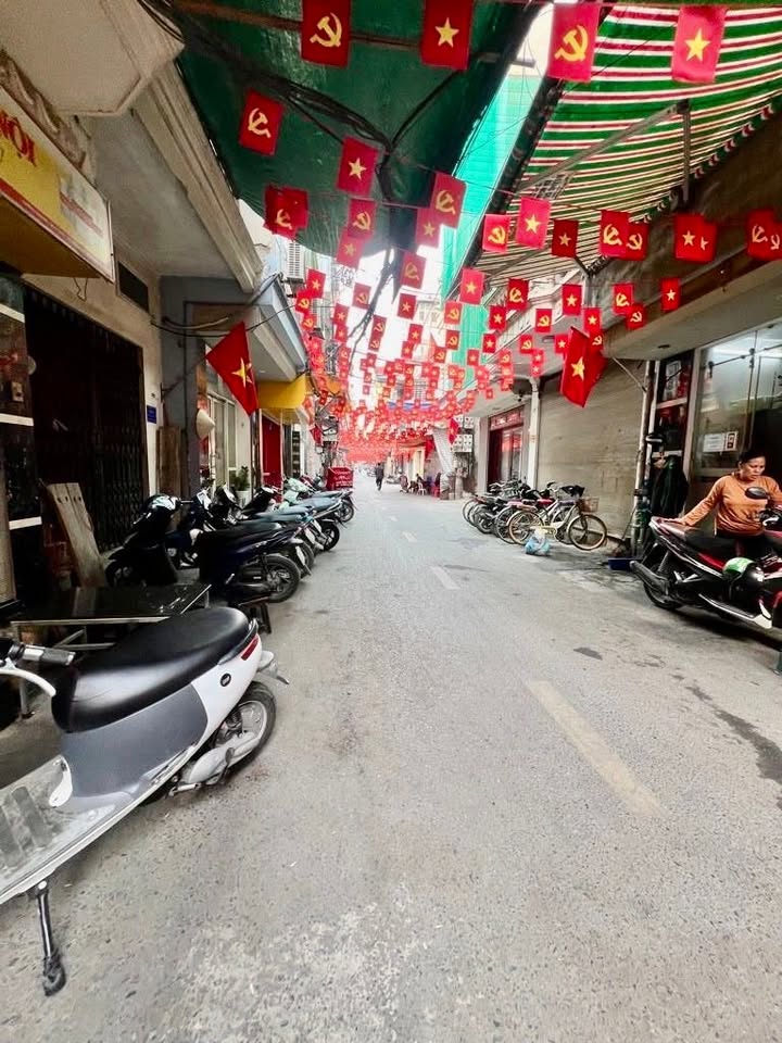 FrontHouse Phố Trương Định 38m² giá 10 tỷ - Vị trí kinh doanh sầm uất!