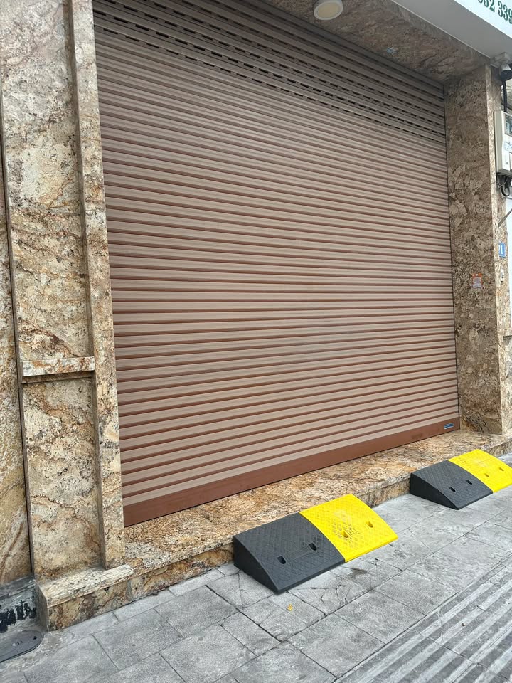 Nhà mặt phố Nguyễn Ngọc Doãn, Đống Đa 42m² giá 10 tỷ - Kinh doanh sầm uất!