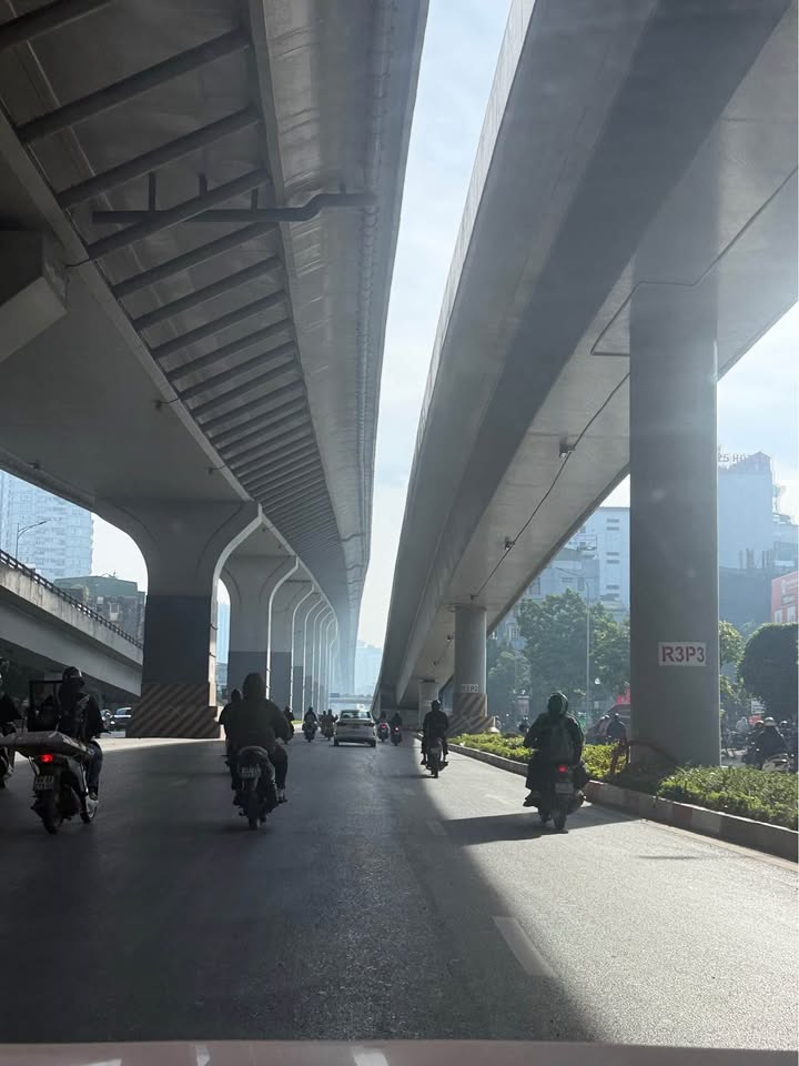 Nhà FrontHouse Tôn Thất Tùng 70m² giá 17 tỷ - Xây mới, mặt tiền khủng!