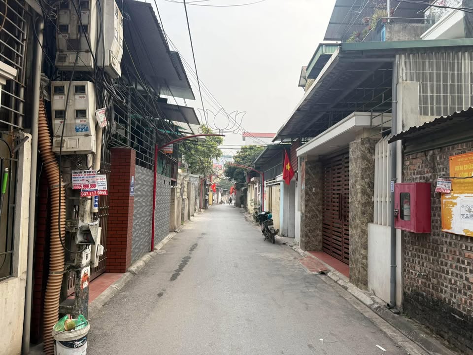 Đất thổ cư tại Thị trấn Yên Viên 49m² giá 3 tỷ - Đầu tư sinh lời ngay!