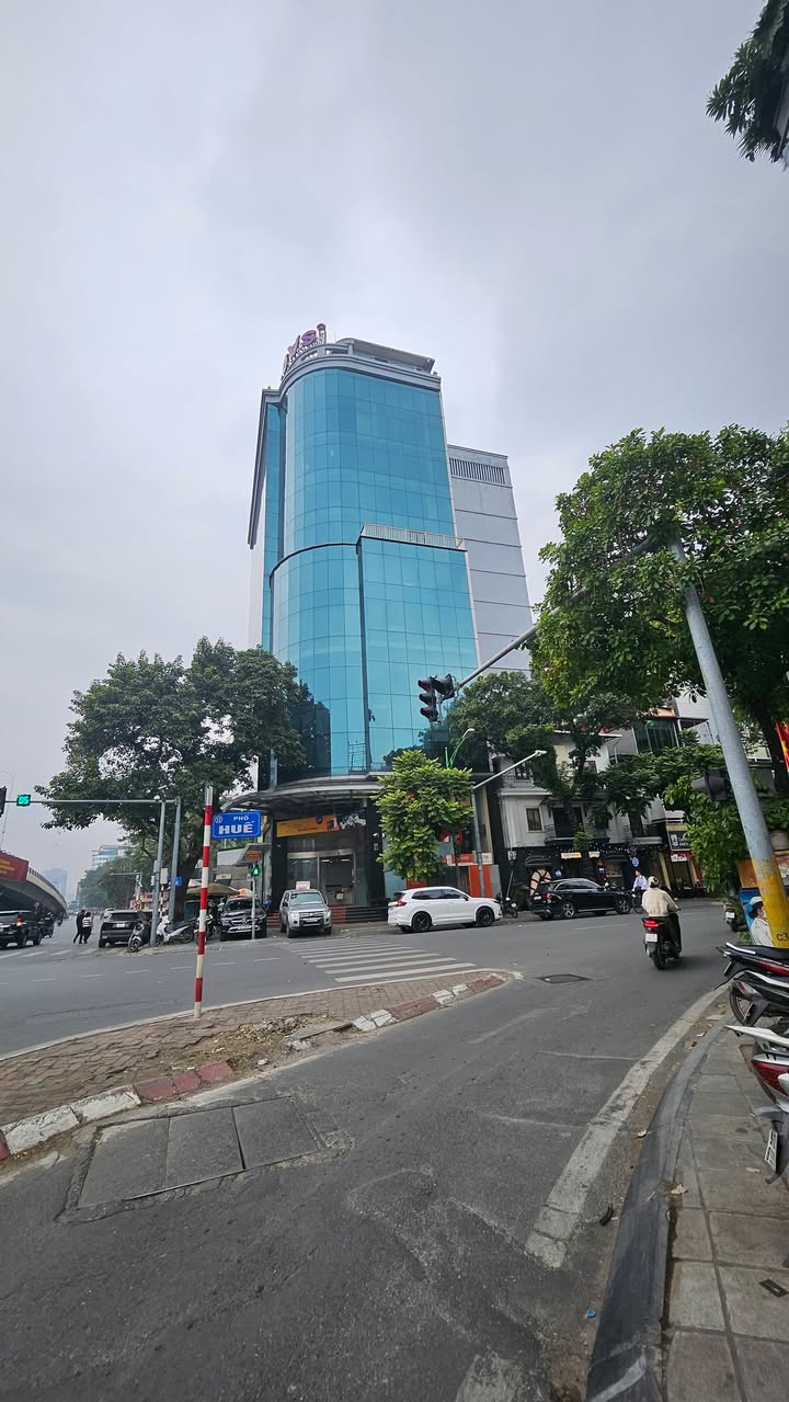 Nhà mặt phố Huế, Quận Hai Bà Trưng, 185m² - Giá tốt, vị trí đắc địa!