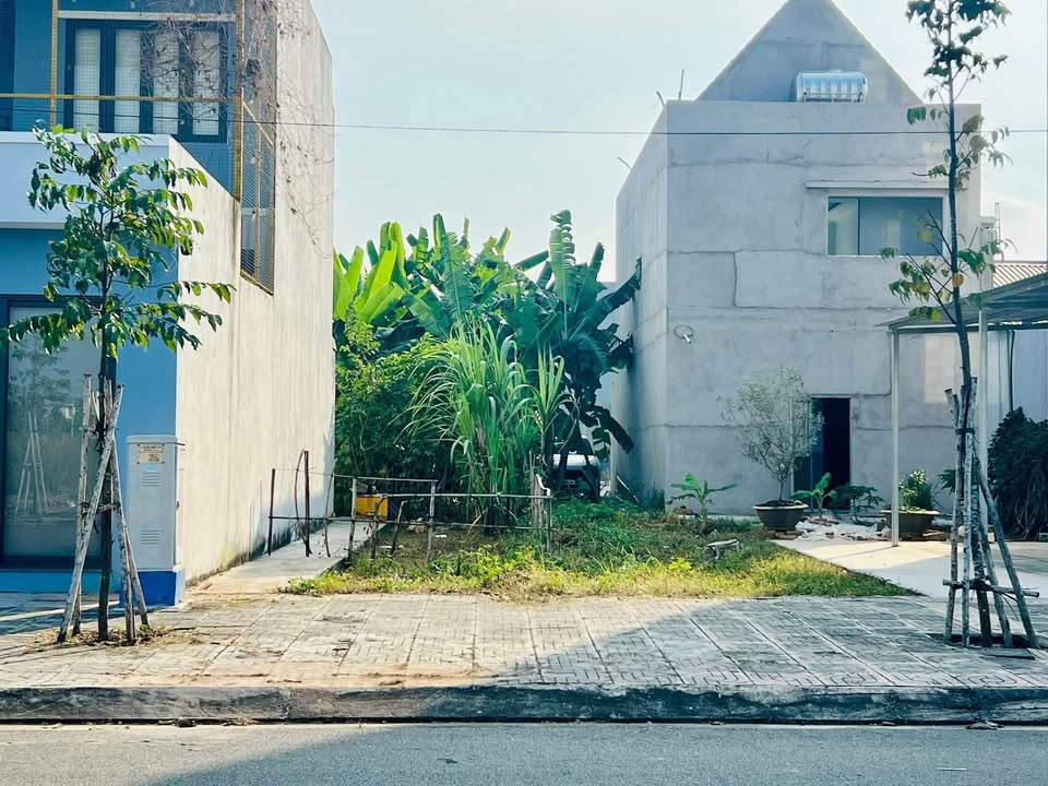 Lô đất mặt tiền đường Hồ Tùng Mậu, Bà Rịa 84m² - Sổ đỏ chính chủ