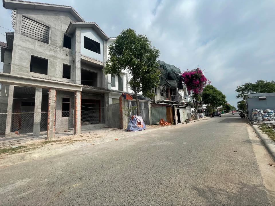 Biệt thự Phước Sơn - Vũng Tàu 180m² giá 14.5 tỷ - Thiết kế hoàn thiện sẵn