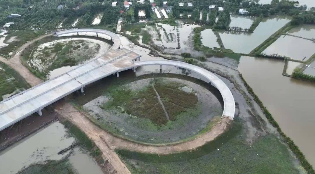 Lô đất sản xuất – kinh doanh ao tôm tại Bình Dân, Đồng Tháp 1.300m² - Tiềm năng đầu tư lớn!