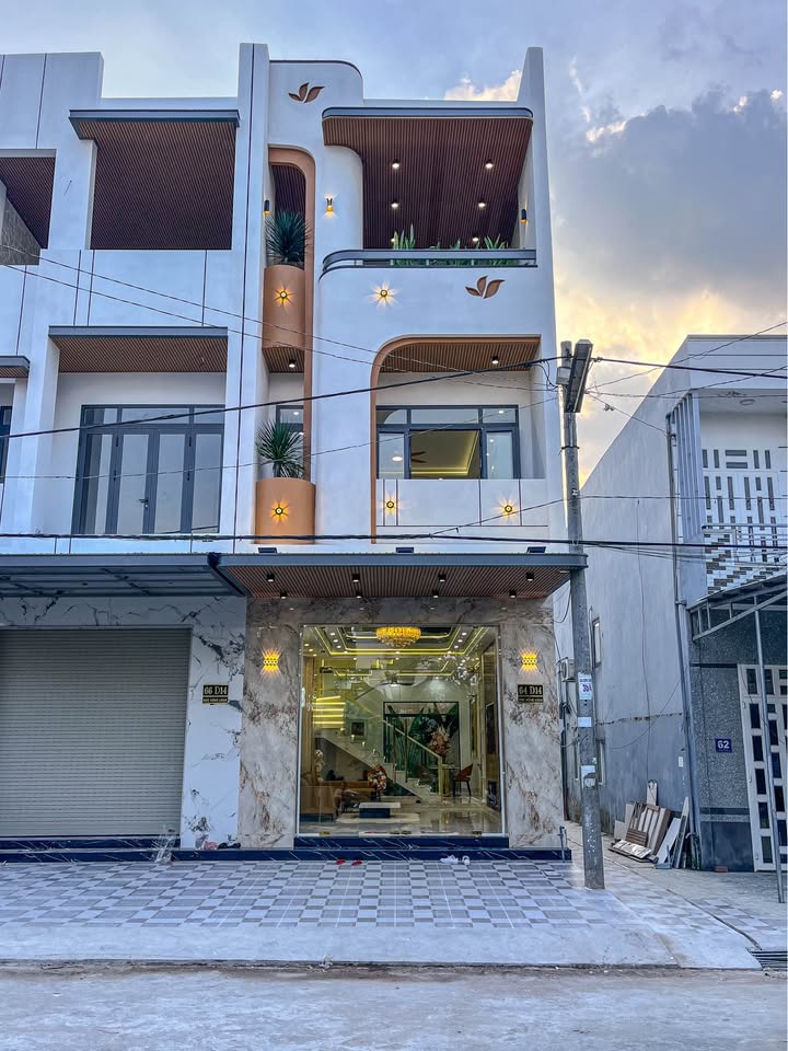 Nhà phố 3 tầng Hồng Loan Cái Răng 80m² giá 6.3 tỷ - Full nội thất cao cấp!