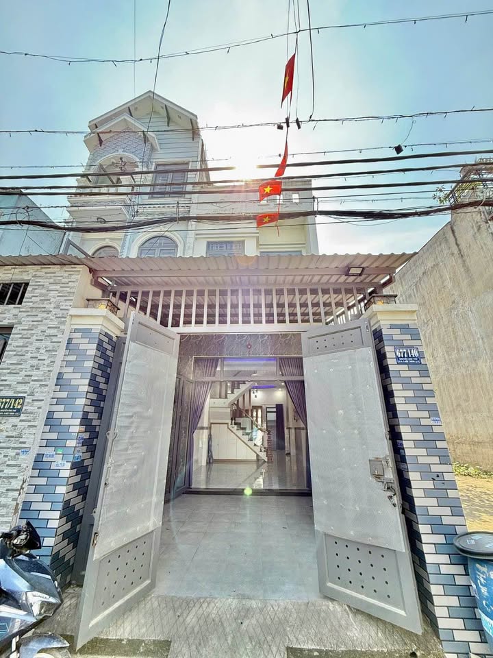 Nhà riêng Quận 12 72m² giá 4.69 tỷ - Nhà mới xây, nội thất sang trọng!