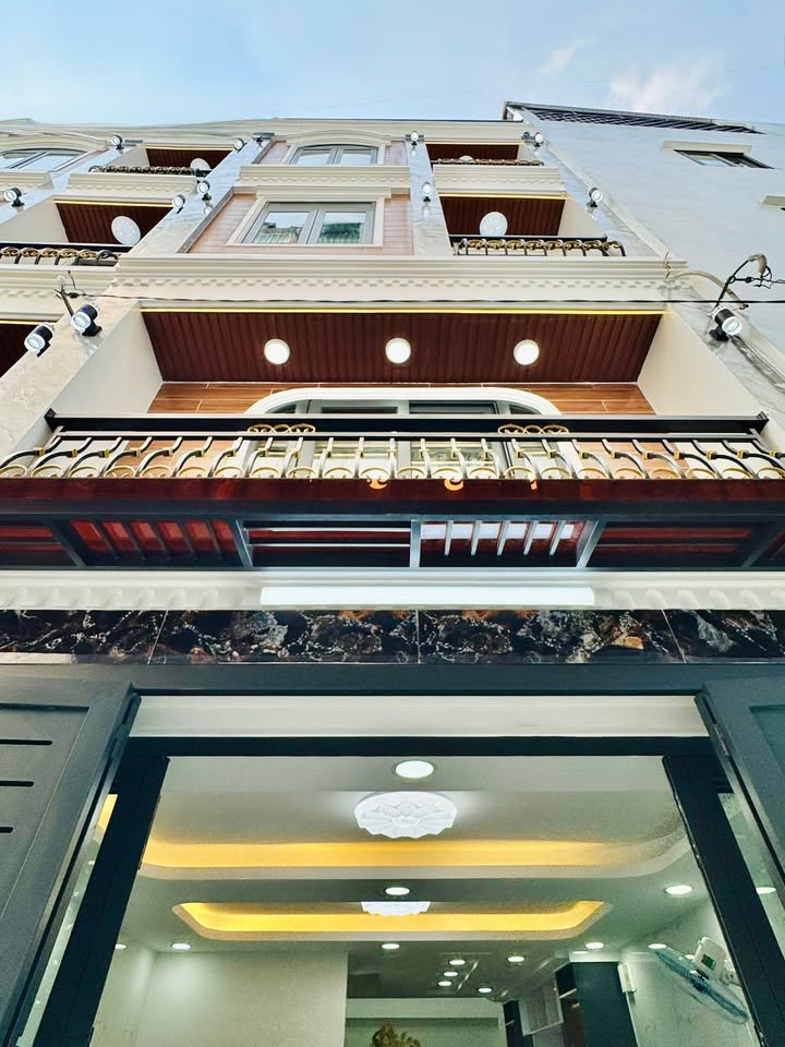 Nhà đẹp 4PN gần Emart Phan Huy Ích 48m² giá 6 tỷ - Sẵn sàng vào ở!