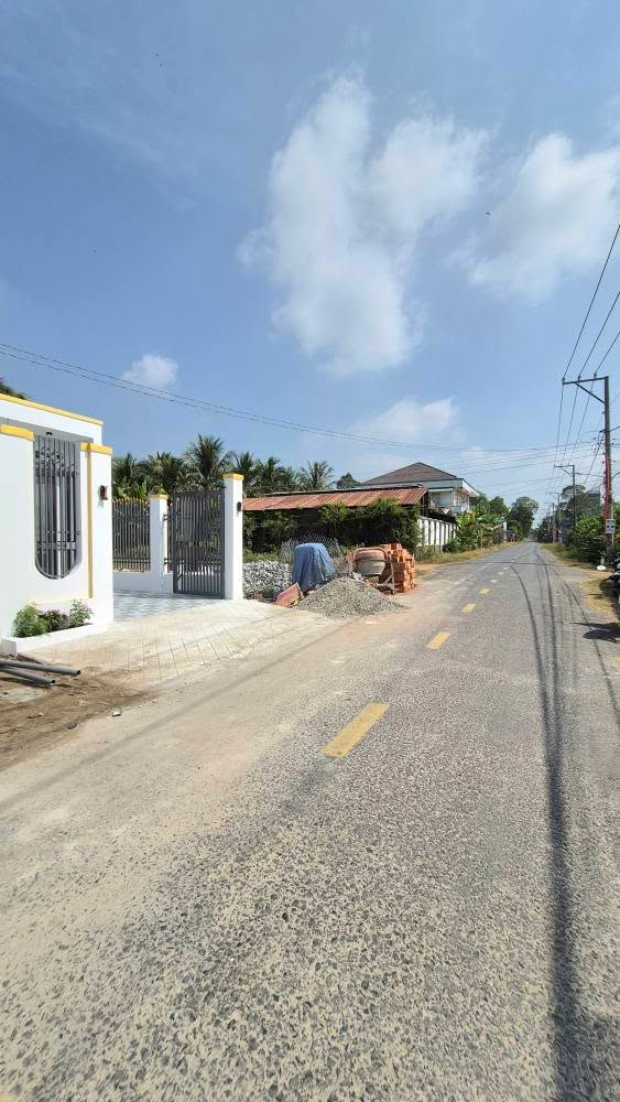 Nhà mới 100% KP Long Hải, Phường Long Hoa, 81m² giá 999 triệu - Tiện nghi, an ninh tốt!