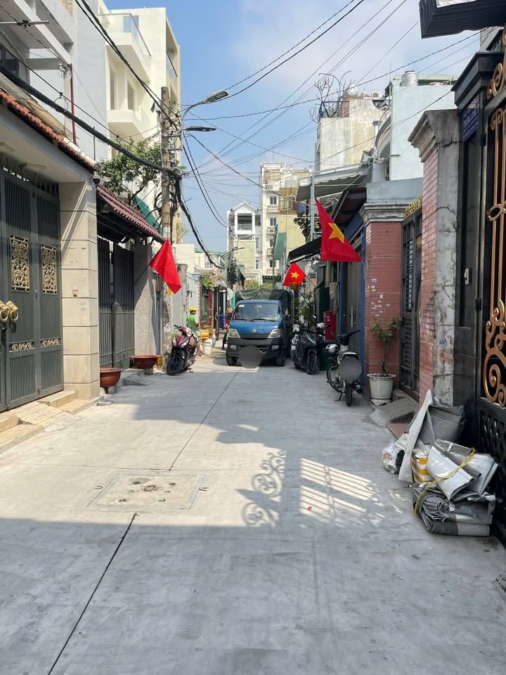 Nhà 1 trệt 1 lầu tại Quận Tân Phú 25m² giá 3.68 tỷ - Giao ngay, hẻm rộng xe tải