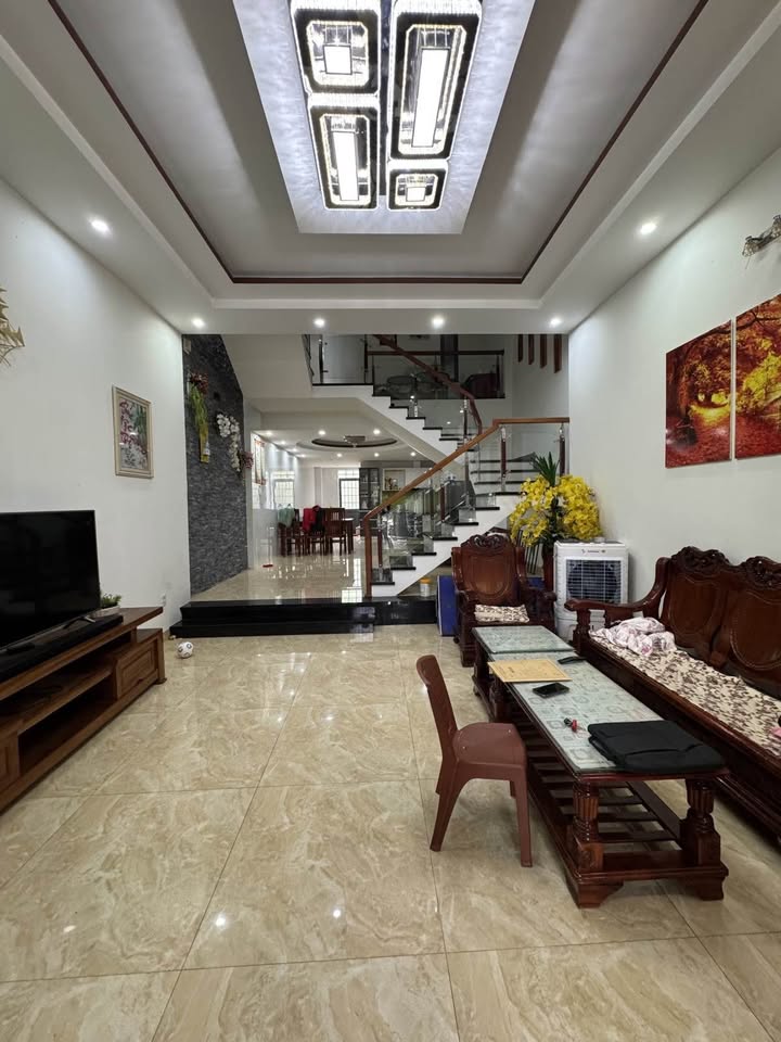 Nhà phố KĐT Nam Việt Á Đà Nẵng 100m² giá 8 tỷ - Mặt tiền rộng 7.5m