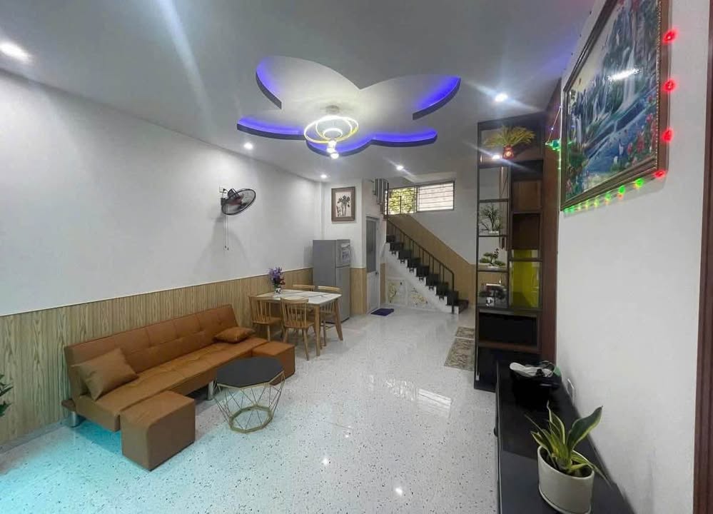 Nhà 3 tầng góc Kiệt Phan Thanh 40m² giá 3.95 tỷ - Không thể bỏ lỡ!