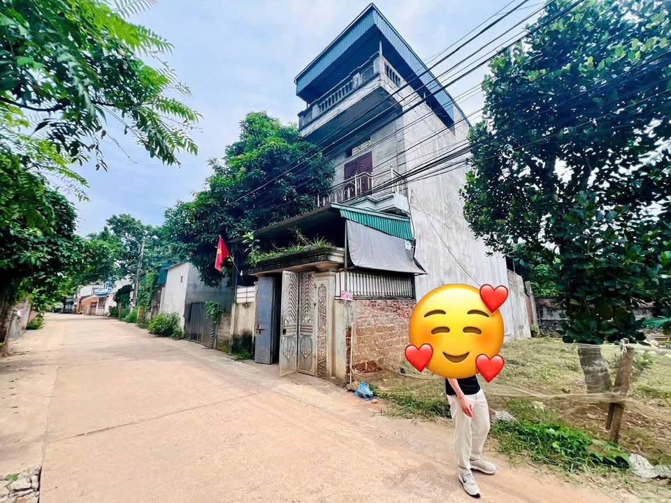 Nhà 2 tầng 1 tum Thôn Sen Trì 87m² giá thỏa thuận - View hồ thoáng mát