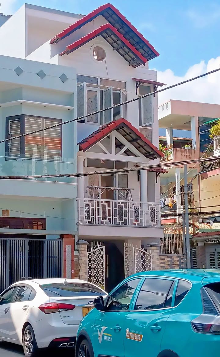 Nhà phố Trưng Nữ Vương, Hải Châu 56m² giá 6 tỷ - Vị trí đắc địa, sẵn sàng ở ngay!