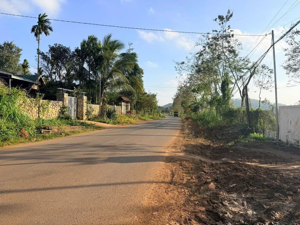 Đất mặt đường Minh Khai, xã Ea Đar, 420m² giá 84 tỷ - Cơ hội đầu tư tuyệt vời!