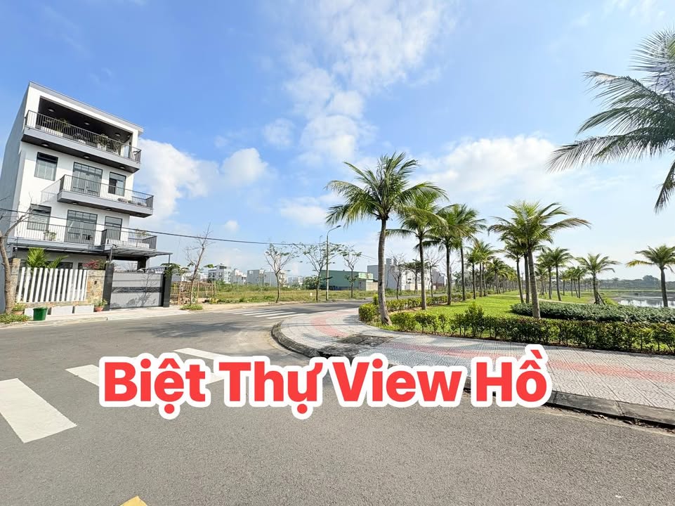 Biệt thự View Hồ tại Khu Đô Thị Nam Hoà Xuân Đà Nẵng 150m² giá 12 tỷ - Đầu tư sinh lời hấp dẫn!