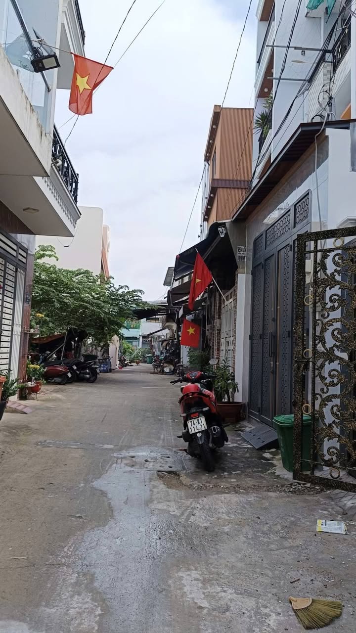 Nhà phố 5 tầng Hương Lộ 2, 72m² giá chỉ 6 tỷ - Dọn vào ngay đón Tết!