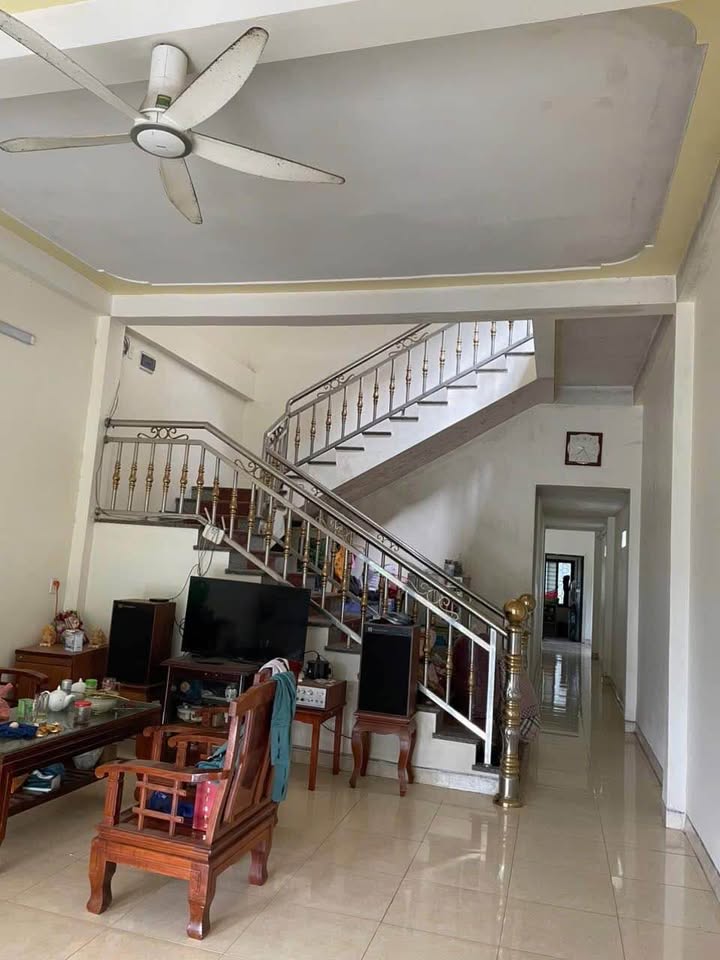 Nhà 2 tầng đẹp nở hậu tại ngõ đường Sơn Hà 272m² giá 1.5 tỷ - Cơ hội sở hữu ngay!