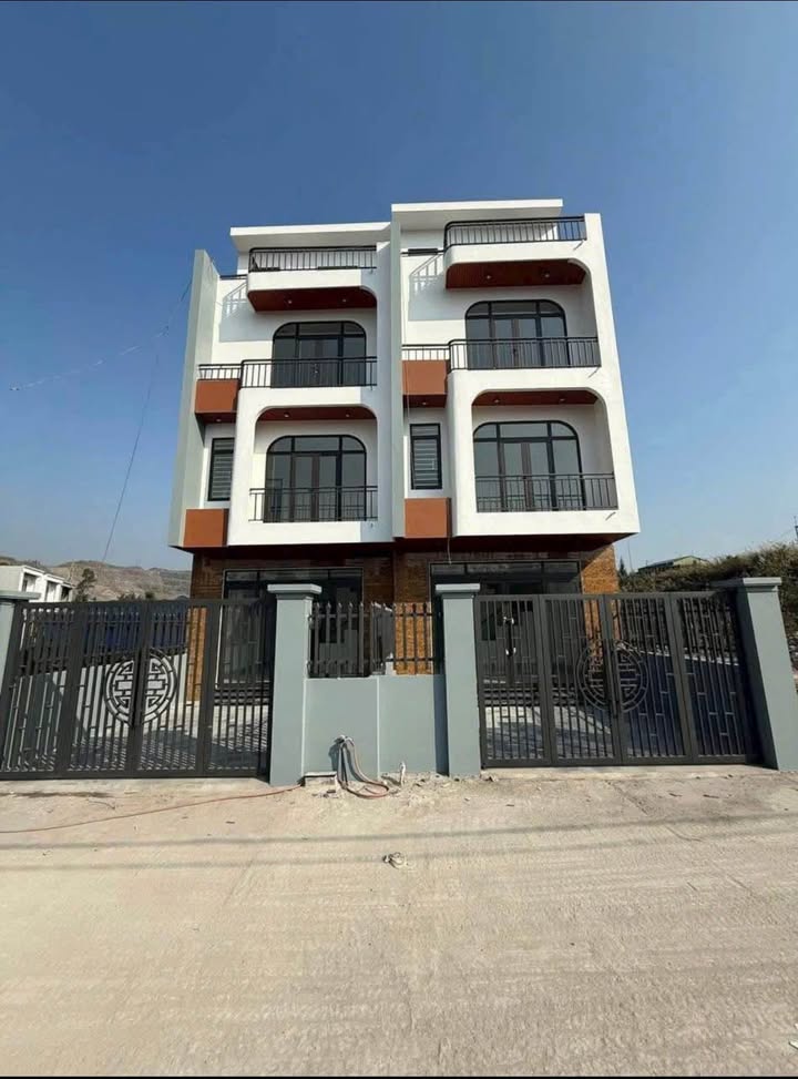 Nhà phố 3 tầng tại Hạ Long 70m² giá 2 tỷ - Chính chủ bán gấp!