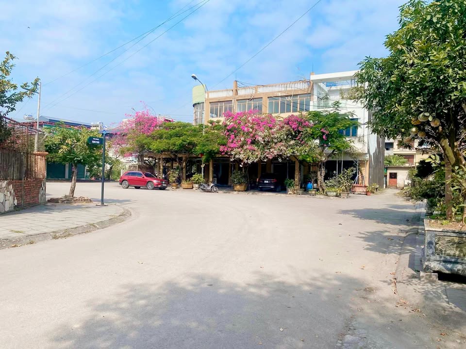Đất ô góc 2 mặt tiền ngay Hồ Điều Hoà - Cẩm Phả 62m² giá chỉ 1.9 tỷ!