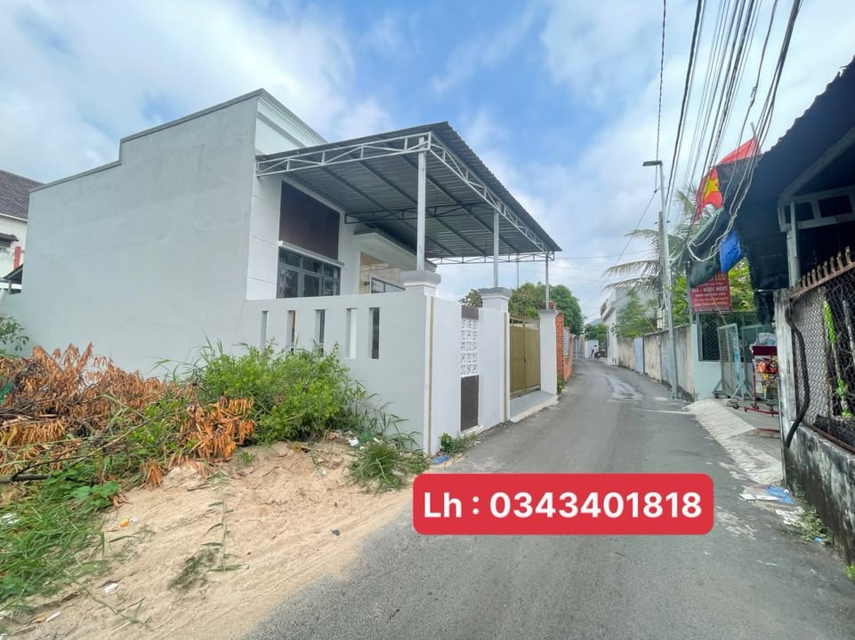 Nhà mặt tiền đường nhựa Quận 7, 105m² giá 2.25 tỷ - Chính chủ bán gấp!