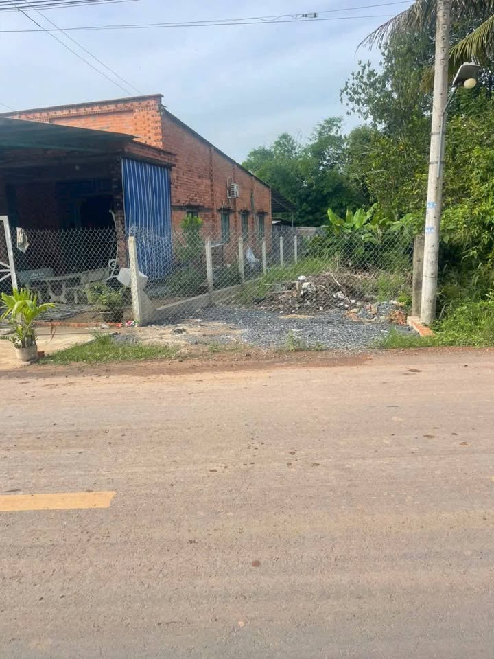 Đất mặt tiền đường nhựa Huỳnh Thị Hương 245m² giá 1.45 tỷ - Đầu tư sinh lời hấp dẫn!