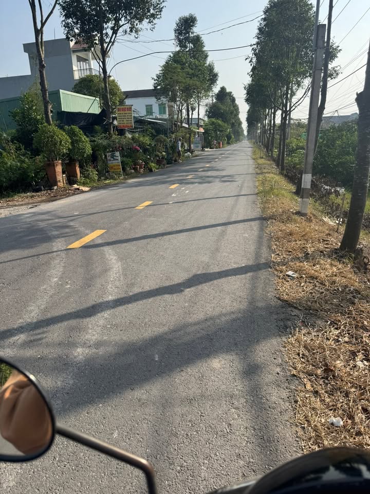 Đất nền 100m² Ấp 10 Lương Hòa Bến Lức giá 970 triệu - Đầu tư sinh lời hấp dẫn!