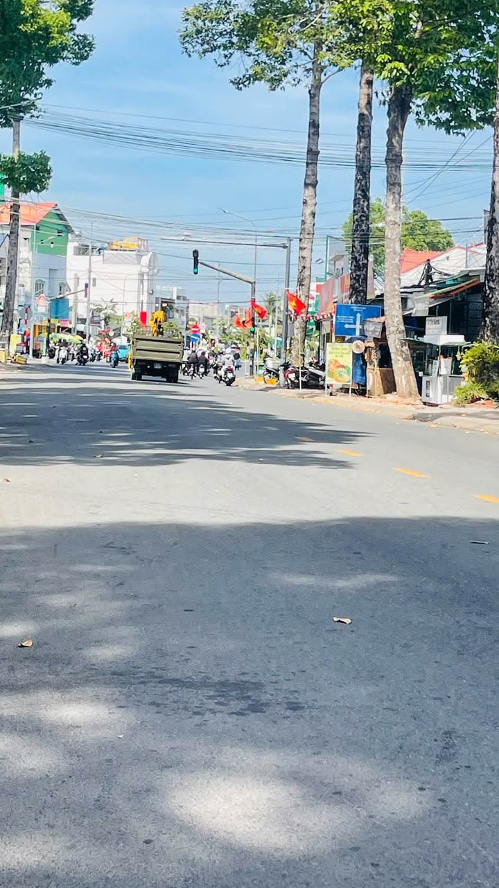 Nhà mặt tiền đường Phạm Hữu Lầu, Cao Lãnh 189m² giá 4.5 tỷ - Kinh doanh thuận lợi ngay!