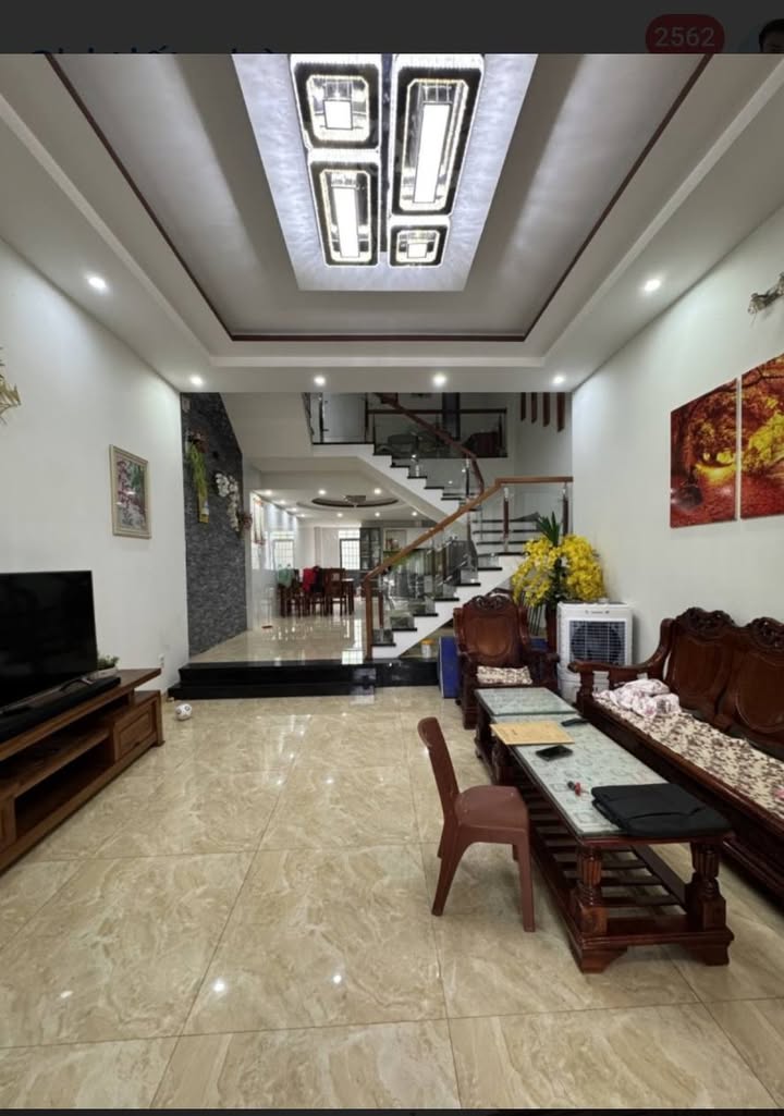 Nhà mặt tiền 7.5m Nam Việt Á 100m² giá 9.8 tỷ - Đẳng cấp gần biển