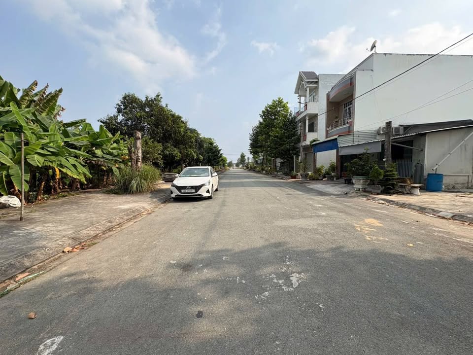 Đất nền khu TĐC Đồng Tâm, Tân An 90m² giá 2.45 tỷ - Lô đẹp không cống!