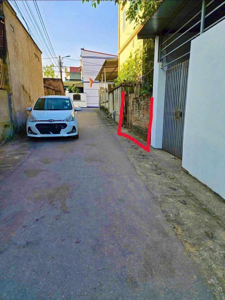 Đất nền Vĩnh Yên 100m² giá 1.3 tỷ - Đường ô tô tránh nhau, dân cư đông đúc!