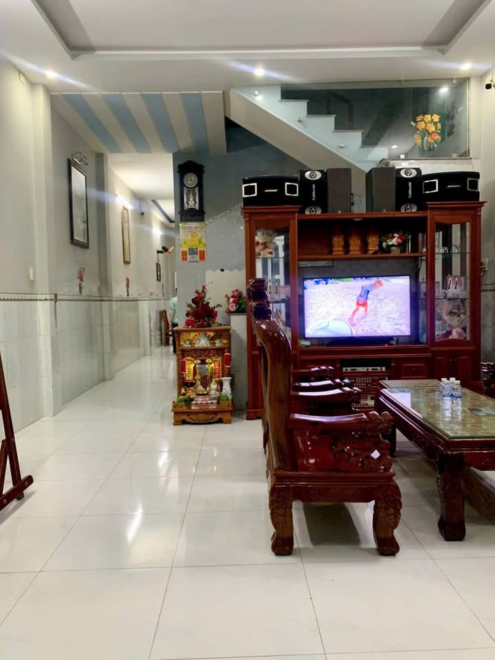 Nhà 2 Tầng KDC Hoàng Phát, Bạc Liêu 110m² chỉ 1.999 tỷ - Sổ đỏ chính chủ!