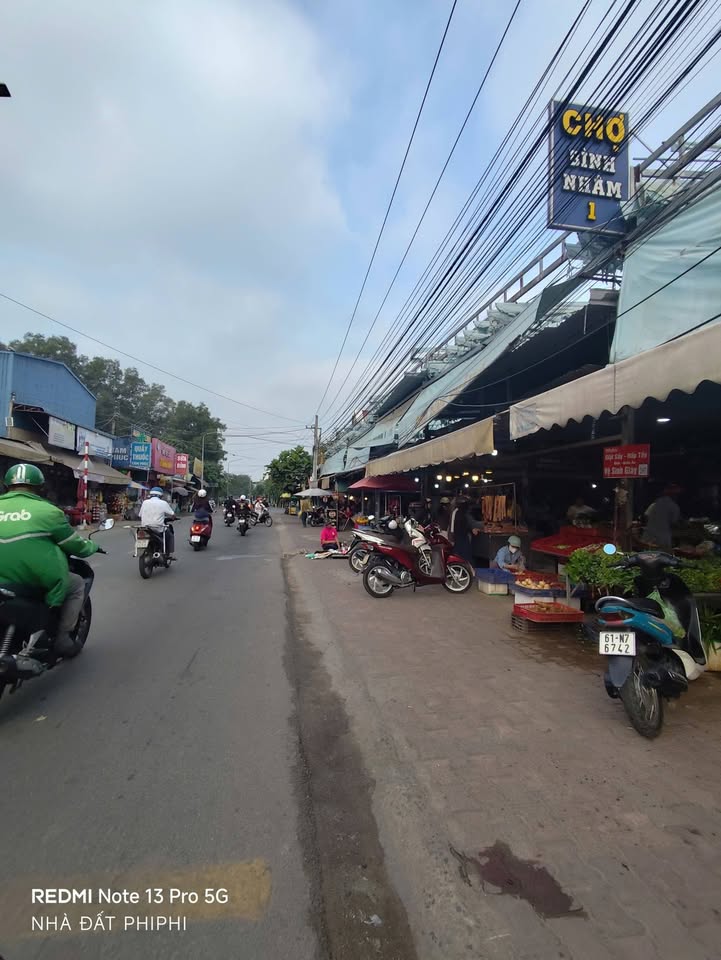 Nhà góc 2 mặt tiền Lái Thiêu 166m² giá 3.95 tỷ - Tiện nghi đầy đủ