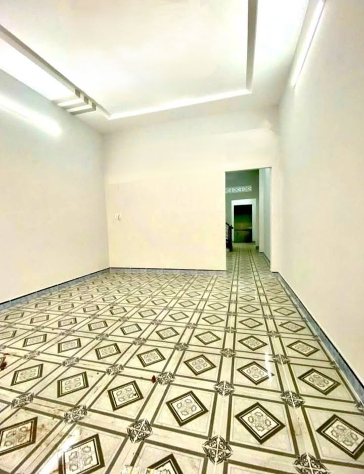 Nhà Bà Điểm Hóc Môn 56m² giá 3.2 tỷ - Sổ hồng riêng, vào ở ngay!