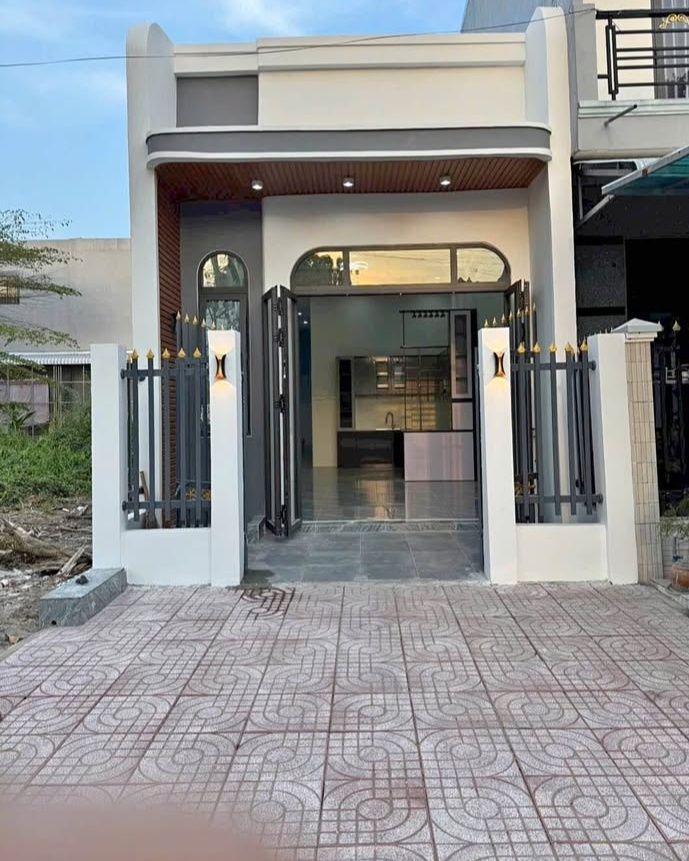 Nhà trệt Khu Đô Thị 5A, Sóc Trăng 100m² giá 1.4 tỷ - Thiết kế hiện đại, tiện nghi đầy đủ!