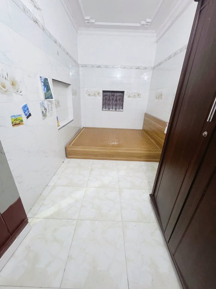 Phòng cho thuê khép kín tại Ngõ 4 Đình Quán, Cầu Diễn 50m² giá 3.5 triệu - Không gian sống lý tưởng!