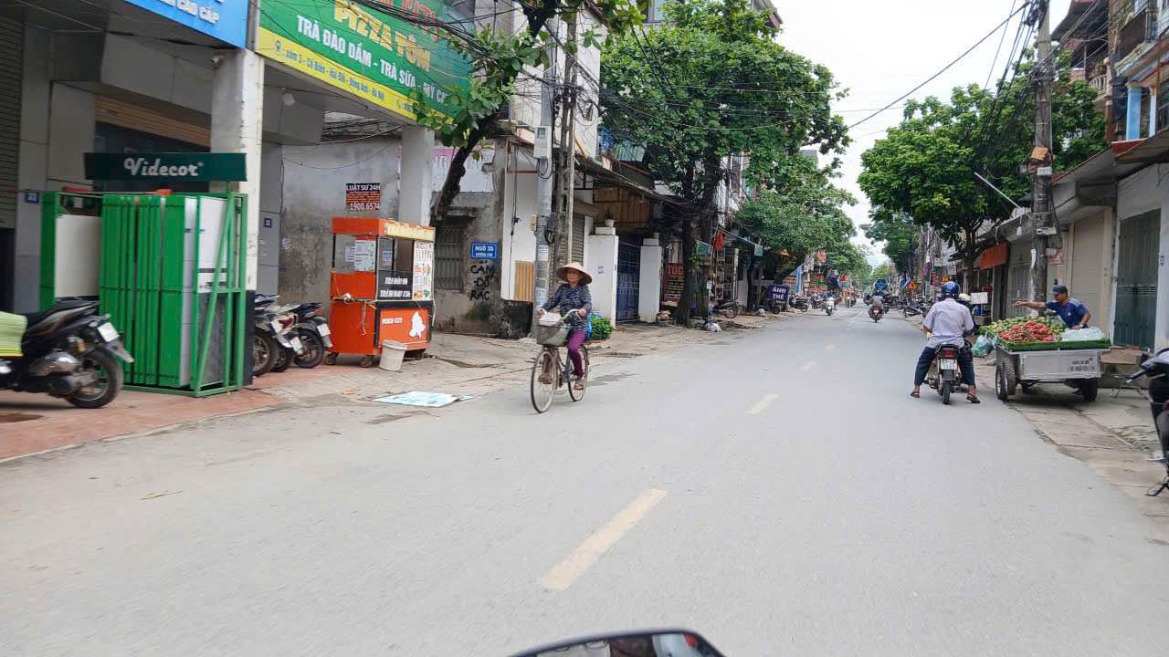 Lô đất góc đẹp tại trung tâm thị trấn Quang Minh - 100,8m² - Đường ô tô kinh doanh sầm uất!