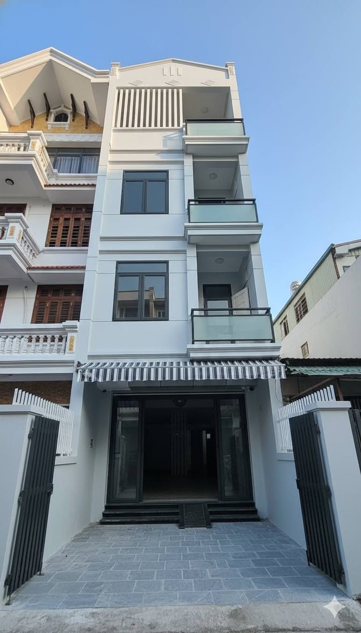 Nhà phố liền kề Văn Quán 90m² giá thỏa thuận - Kinh doanh sầm uất!