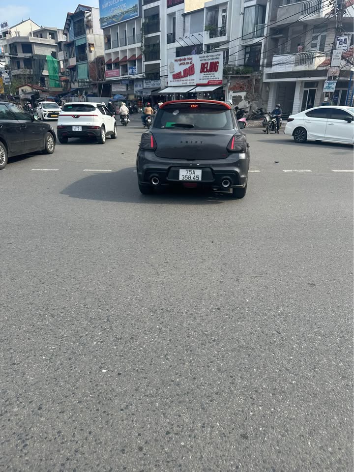 Đất nền đường Nguyễn Huệ, TP Huế 57m² giá 3 tỷ - Đường rộng, vị trí đắc địa!