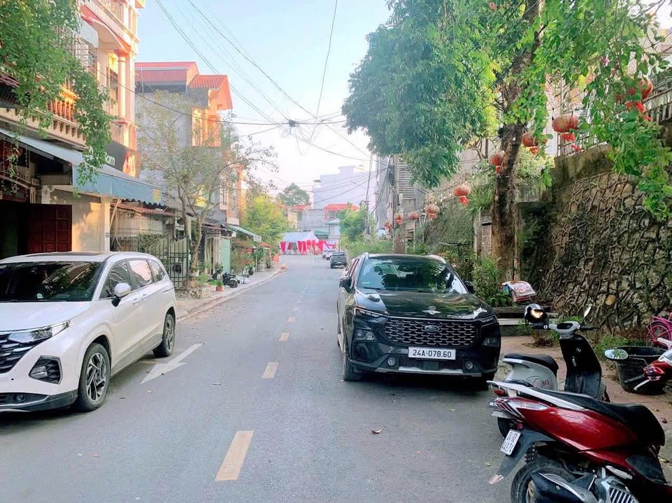 Nhà cấp 4 đường Nguyễn Trung Trực, phường Cốc Lếu, 100m² giá 3.35 tỷ - Chính chủ bán gấp!